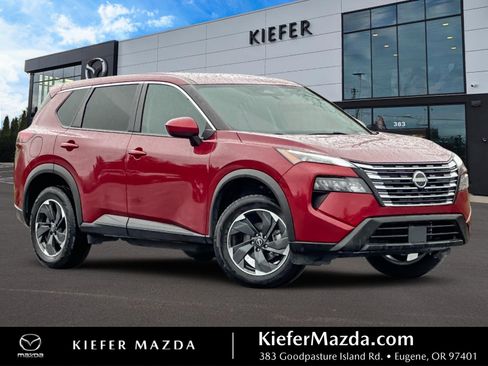 Used 2024 Nissan Rogue SV image 1