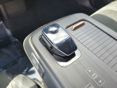 Certified 2024 Nissan Ariya AWD image 30