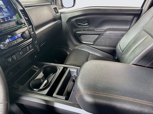 Used 2024 Nissan Titan PRO-4X w/ Pro-4x Convenience Package image 23