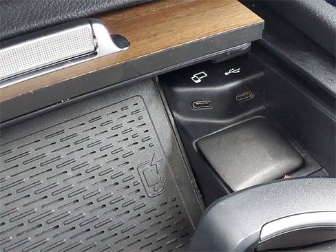 Used 2020 Mercedes-Benz GLE 350 4MATIC image 39