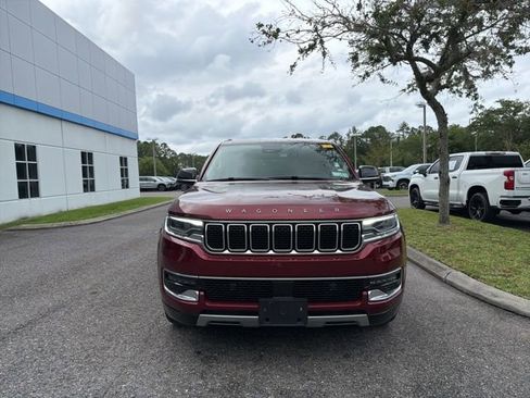 Used 2024 Jeep Wagoneer Series III AWD/4WD image 2