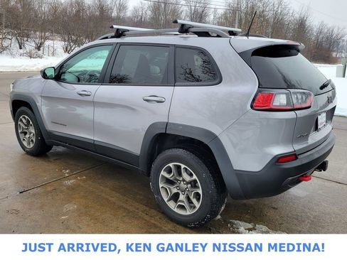 Used 2020 Jeep Cherokee Trailhawk image 5