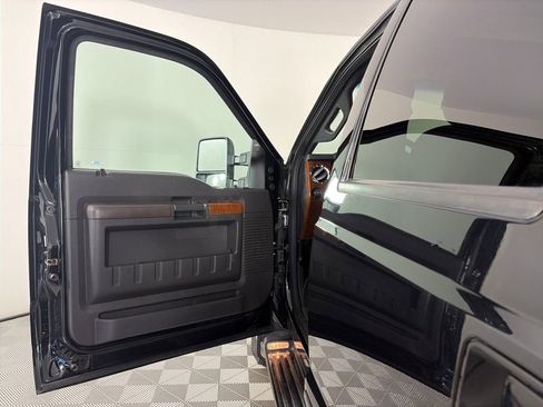 Used 2016 Ford F350 King Ranch w/ King Ranch Package image 10