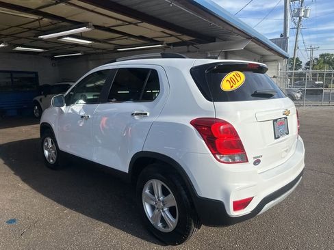 Used 2019 Chevrolet Trax LT w/ LT Convenience Package image 10