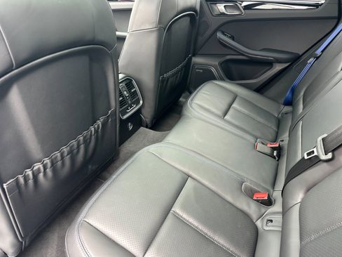 Certified 2023 Porsche Macan Turbo image 13