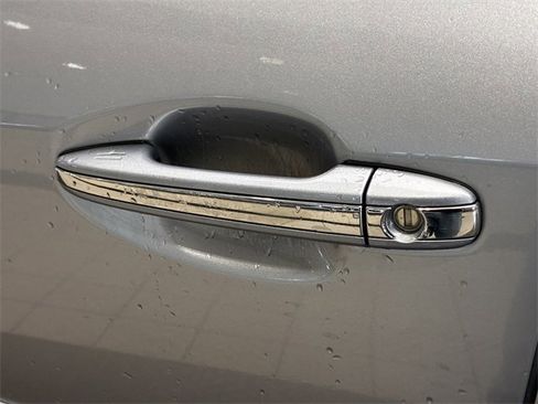 Used 2024 Subaru Outback Touring image 9