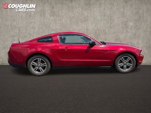 Used 2011 Ford Mustang Premium RWD image 8