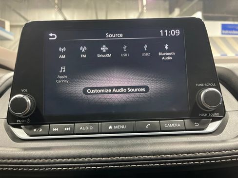 Used 2023 Nissan Rogue S AWD/4WD image 22
