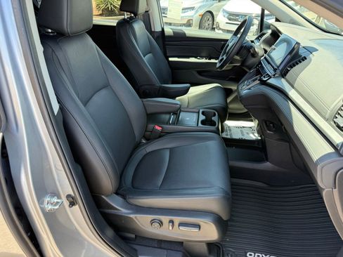 Certified 2025 Honda Odyssey EX-L image 35