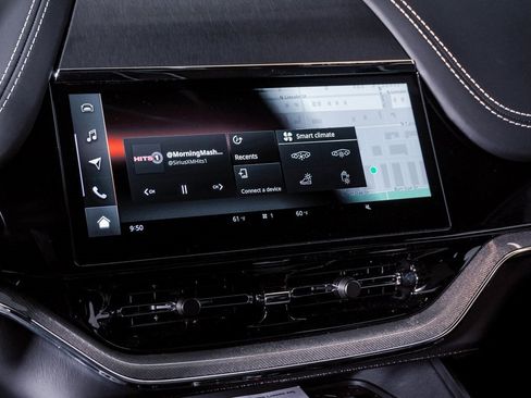 New 2025 Aston Martin DBX 707 image 28