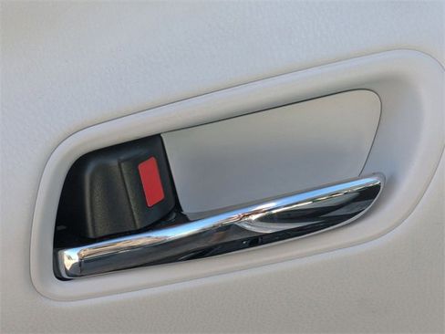 Used 2019 Toyota Prius Limited image 13