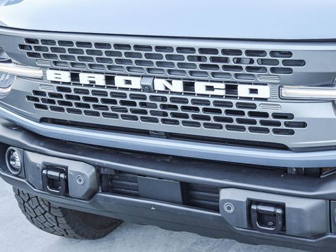 Used 2023 Ford Bronco Badlands AWD/4WD image 6