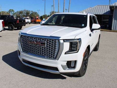 Used 2021 GMC Yukon Denali w/ Denali Ultimate Package image 3