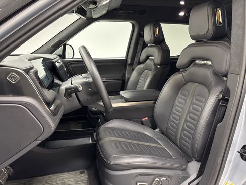 Used 2023 Rivian R1T Adventure image 20