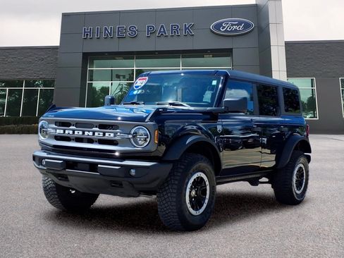 Used 2023 Ford Bronco Big Bend w/ Sasquatch Package AWD/4WD image 3