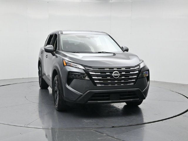 Used 2026 Nissan Rogue SV w/ Cold Weather Package FWD image 4
