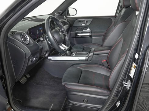 Used 2025 Mercedes-Benz GLB 35 AMG 4MATIC image 14