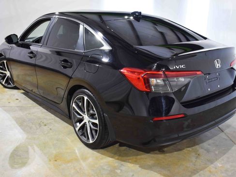 Certified 2024 Honda Civic Touring image 7