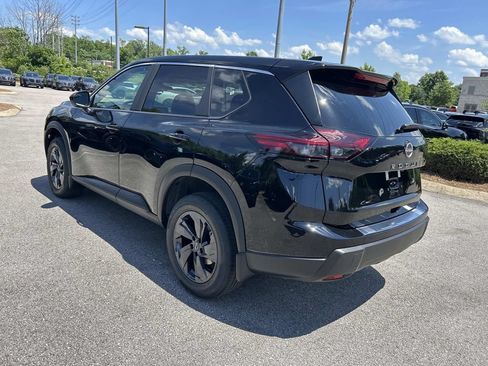 New 2026 Nissan Rogue SV FWD image 5
