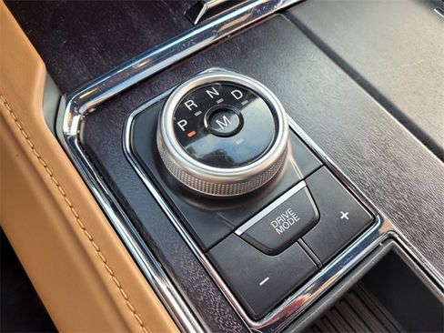 Used 2023 Ford Expedition Platinum image 28