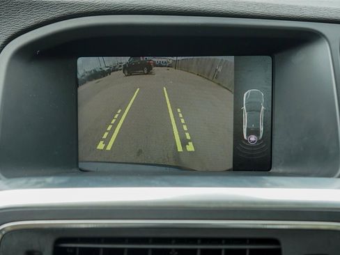 Used 2018 Volvo S60 T5 Dynamic w/ Vision Package image 12