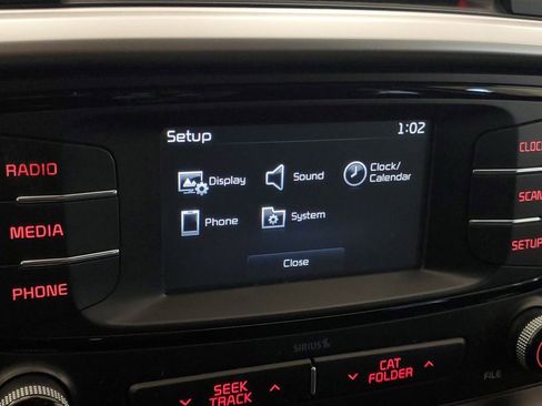 Used 2018 Kia Sorento L image 18