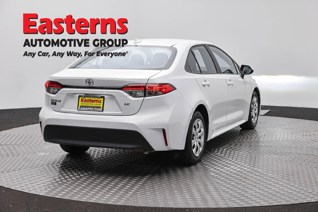 Used 2024 Toyota Corolla LE FWD image 7