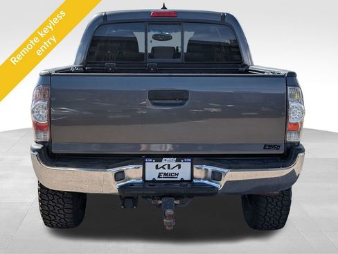 Used 2015 Toyota Tacoma TRD Pro w/ TRD Off-Road Package image 4