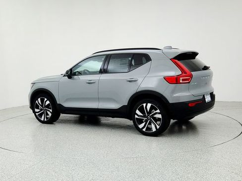 New 2026 Volvo XC40 B5 Ultra w/ Climate Package image 7
