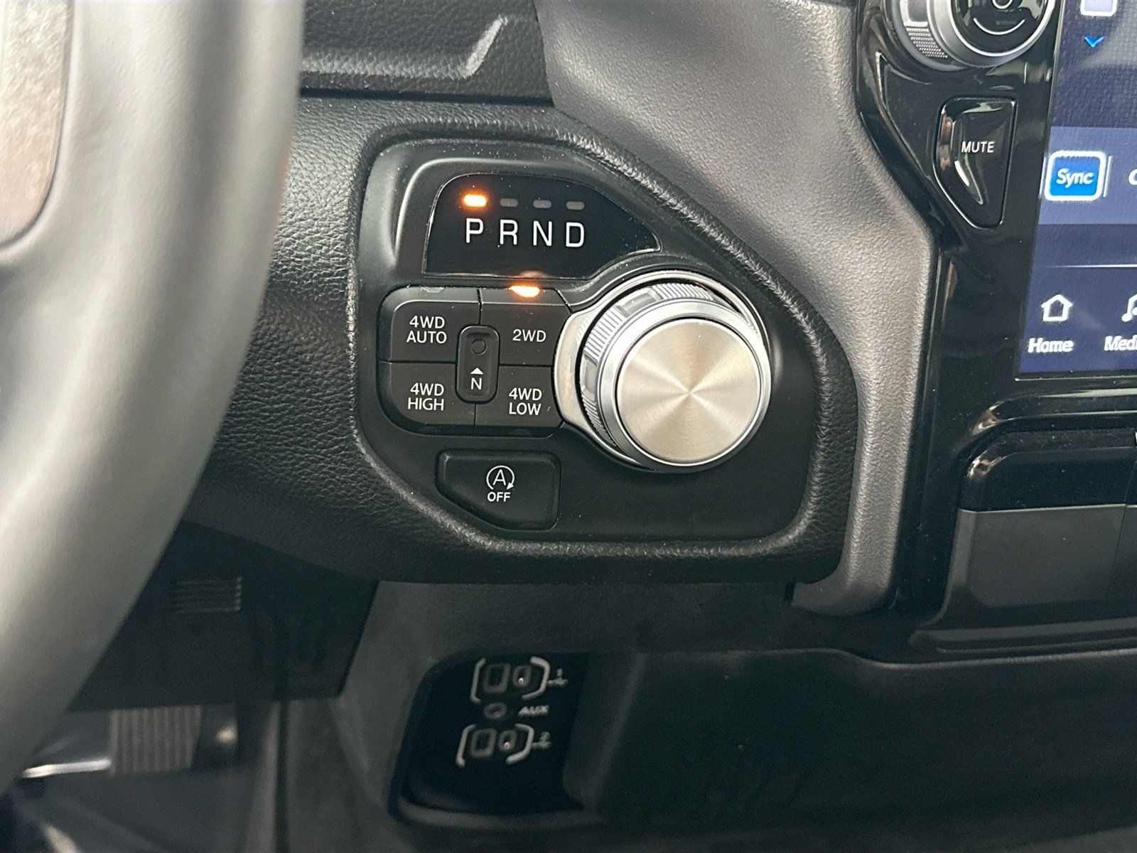 Used 2023 RAM 1500 Laramie AWD/4WD image 17