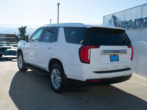 Certified 2024 GMC Yukon SLT w/ SLT Luxury Package image 7