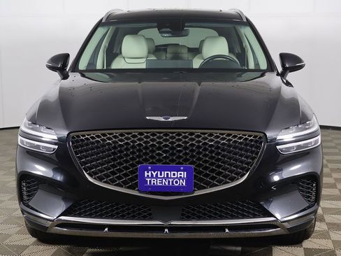 Used 2023 Genesis GV70 2.5T w/ Select Package AWD/4WD image 12