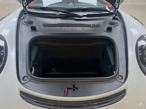 Certified 2018 Porsche 911 GT2 RS RWD image 29