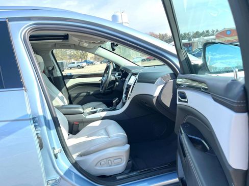Used 2014 Cadillac SRX Luxury w/ Driver Awareness Package image 39