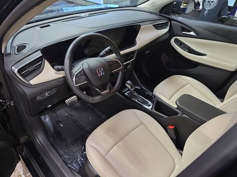Used 2024 Buick Encore GX Sport Touring image 17