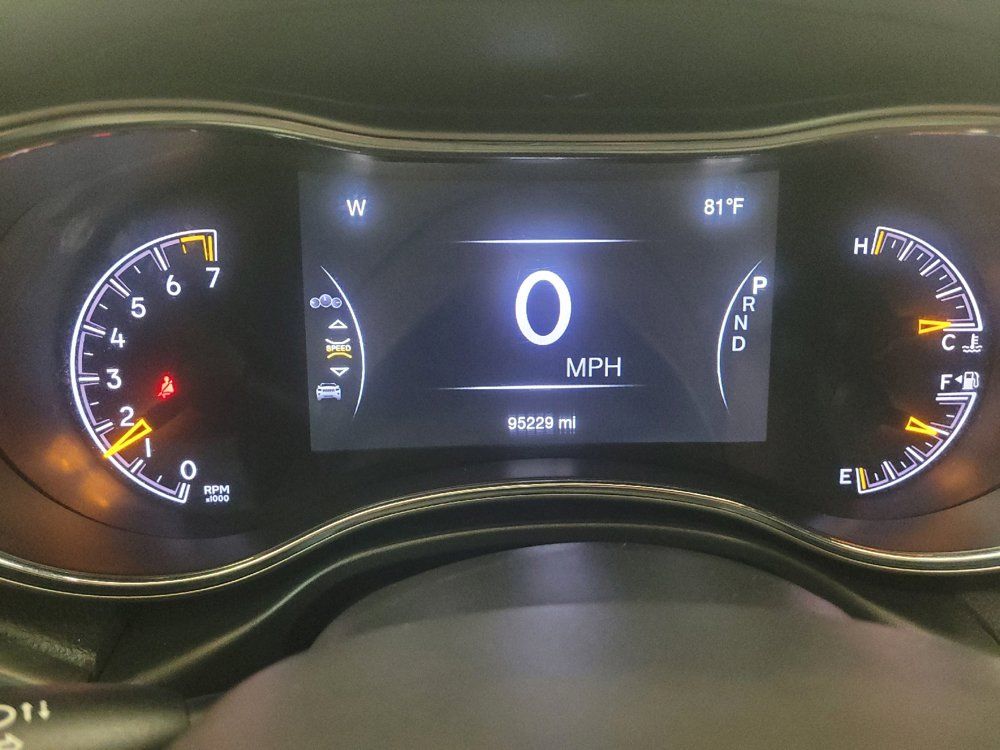 Used 2021 Jeep Grand Cherokee Limited w/ Premium Lighting Group AWD/4WD image 23
