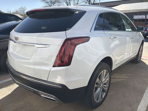 Used 2024 Cadillac XT5 Premium Luxury image 3