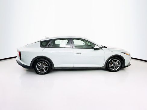 Used 2025 Kia K4 LXS image 10