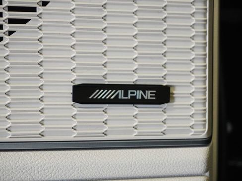 Used 2023 Jeep Grand Cherokee L Limited image 15