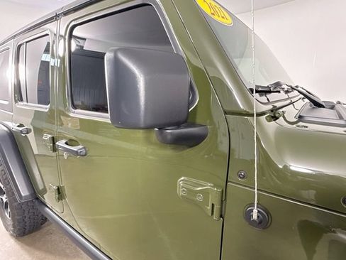 Used 2021 Jeep Wrangler Unlimited Rubicon AWD/4WD image 45