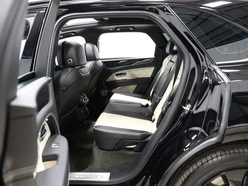 Used 2021 Bentley Bentayga w/ First Edition Specification AWD/4WD image 64