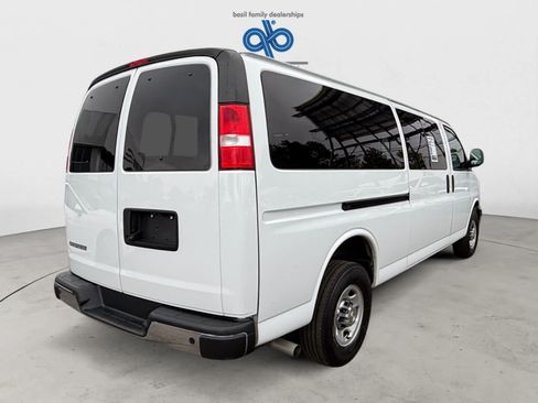 Used 2024 Chevrolet Express 3500 LT w/ LT Preferred Equipment Group RWD image 6