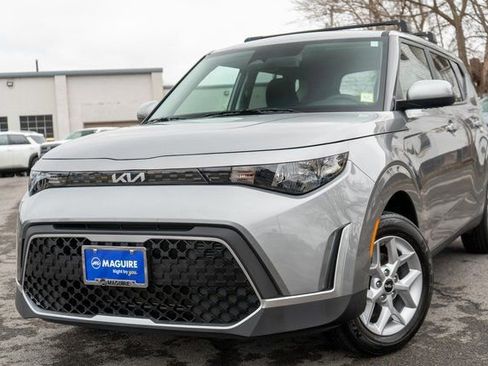 Used 2024 Kia Soul LX w/ Option Group 015 FWD image 1