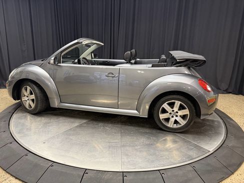 Used 2006 Volkswagen Beetle Convertible w/ Package 1 image 5