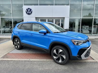 New 2025 Volkswagen Taos SE