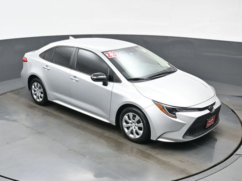 Used 2023 Toyota Corolla LE image 31