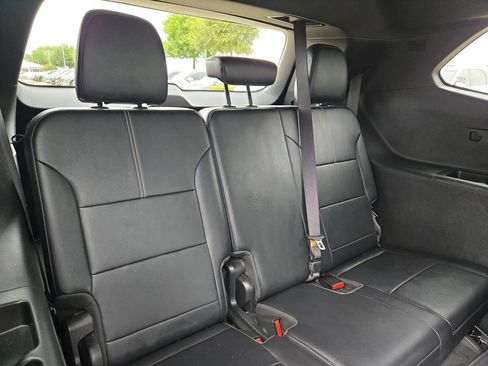 Used 2025 GMC Acadia Elevation w/ Elevation Premium Package FWD image 27
