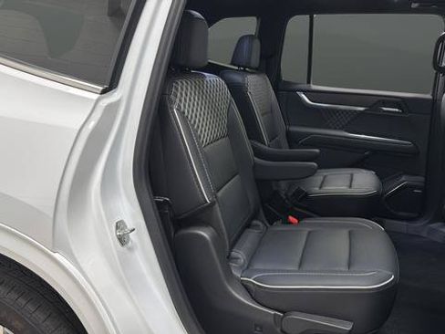 Used 2024 GMC Acadia Denali AWD/4WD image 24