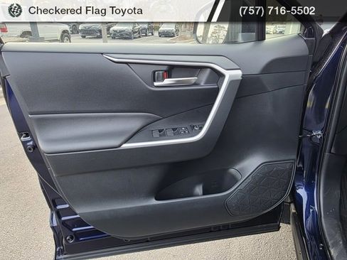 Used 2024 Toyota RAV4 SE w/ Weather & Moonroof Package image 21