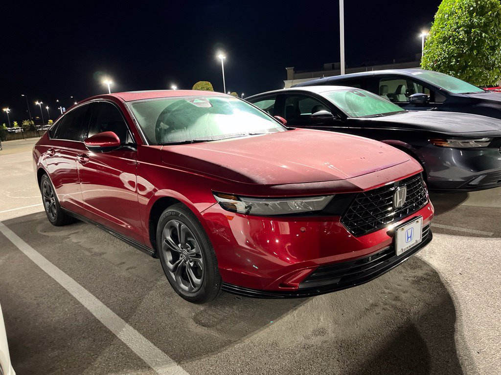 Used 2025 Honda Accord EX-L image 2
